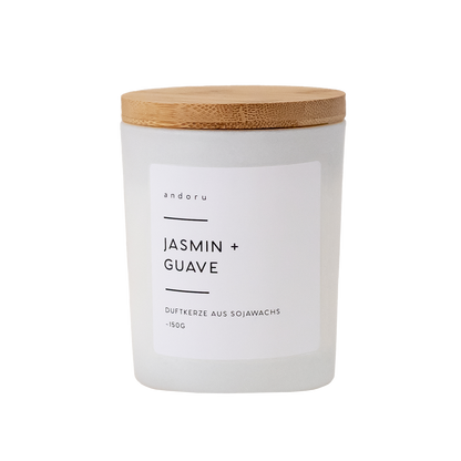 Jasmin + Guave - andoru Duftkerze im weißen Glas mit Deckel aus Holz